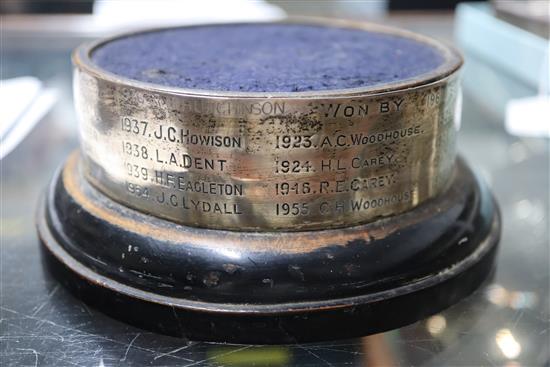 A George III silver tankard, Duncan Urquhart & Naphtali Hart, London 1803, 25.7oz, in bespoke wooden case.